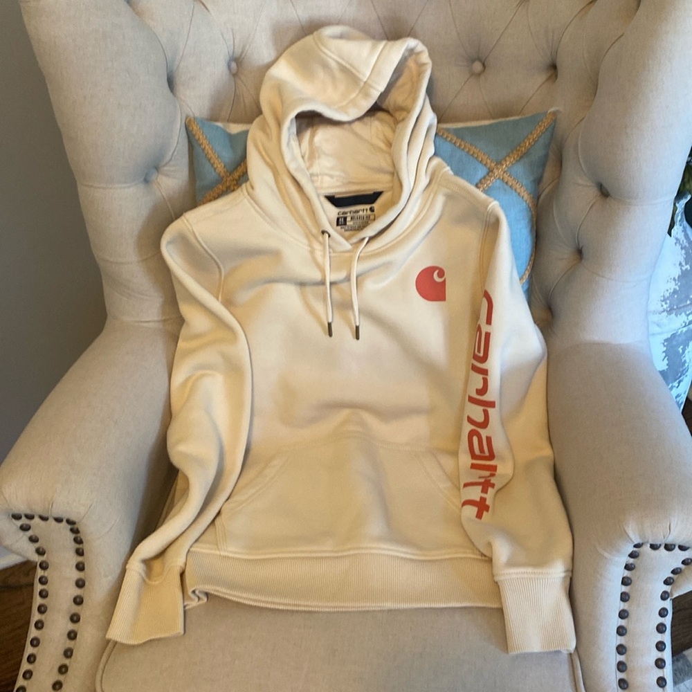 NWOT Carhartt relaxed fit logo sleeve graphic sweatshirt/hoodie. Womens XS.